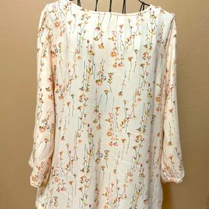 Spring Lauren Conrad floral blouse Medium